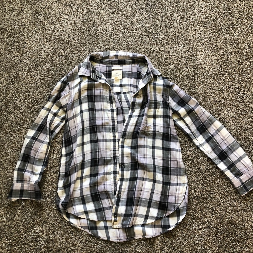 American Eagle Women’s Plaid Button-up